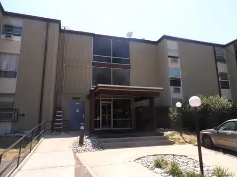 2231 S Vaughn Way #111B