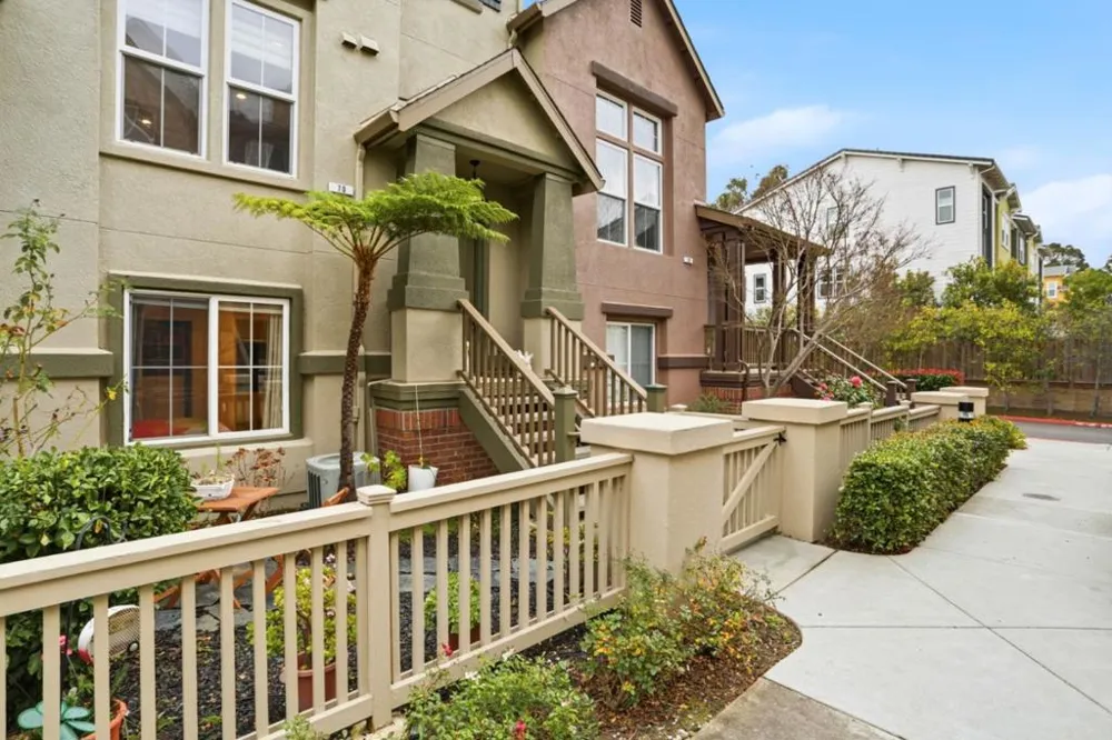 70 Towne Circle Mountain View, CA 94040