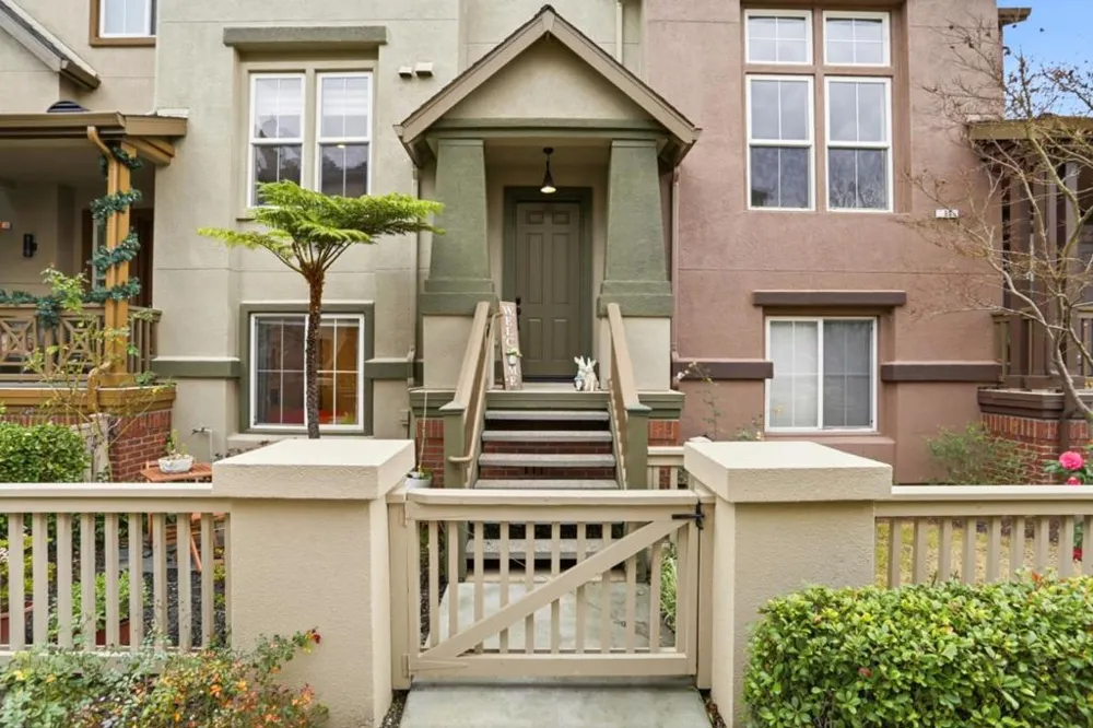 70 Towne Circle Mountain View, CA 94040