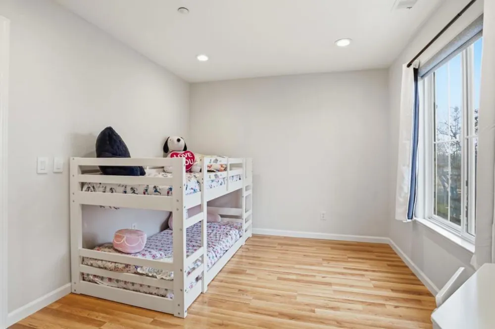 70 Towne Circle Mountain View, CA 94040
