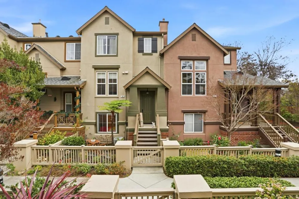 70 Towne Circle Mountain View, CA 94040