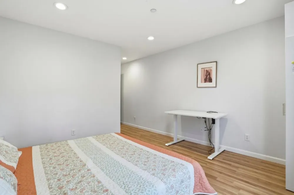 70 Towne Circle Mountain View, CA 94040