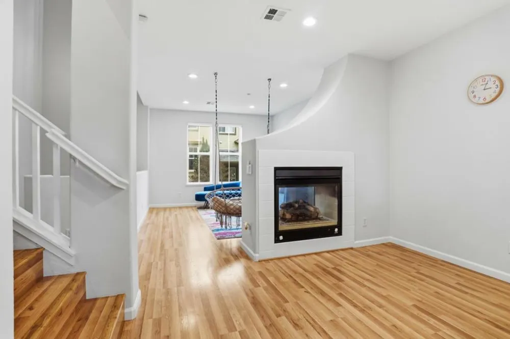 70 Towne Circle Mountain View, CA 94040
