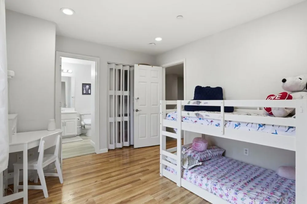 70 Towne Circle Mountain View, CA 94040