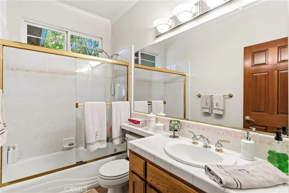 14361 Lombardy Delhi, CA 95315
