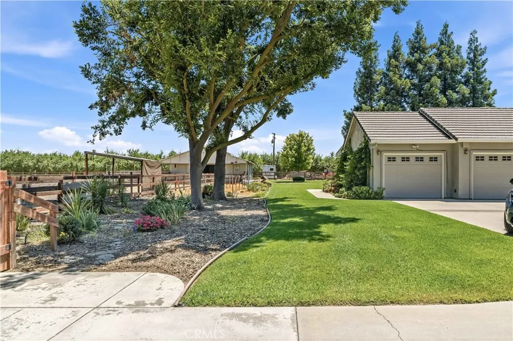 14361 Lombardy Delhi, CA 95315