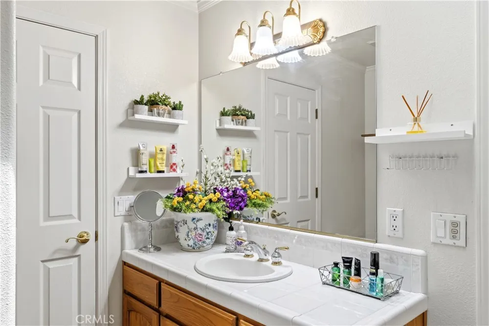 14361 Lombardy Delhi, CA 95315