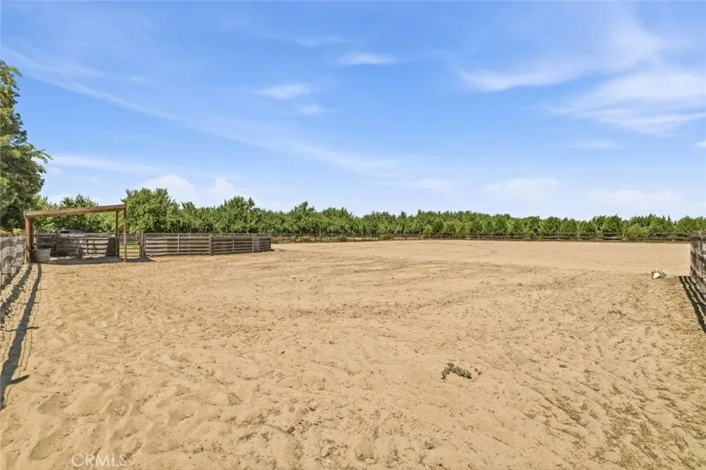 14361 Lombardy Delhi, CA 95315