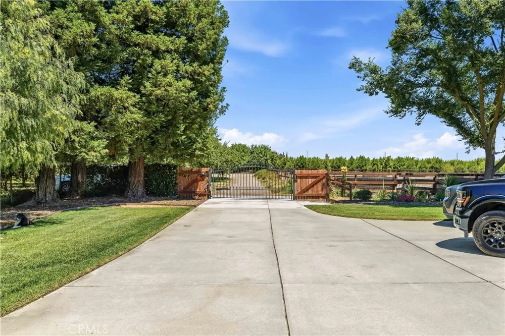 14361 Lombardy Delhi, CA 95315