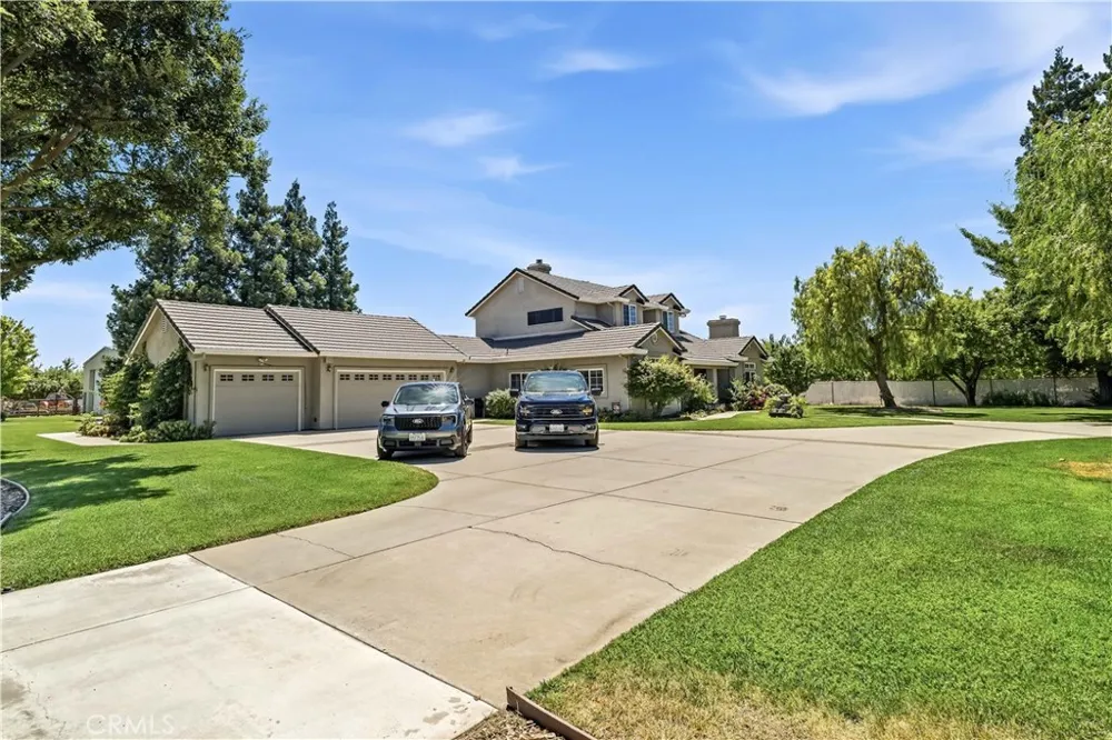 14361 Lombardy Delhi, CA 95315