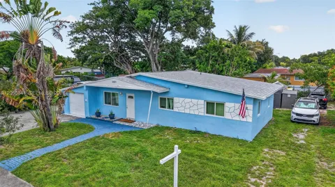 3501 SW 40th Ave