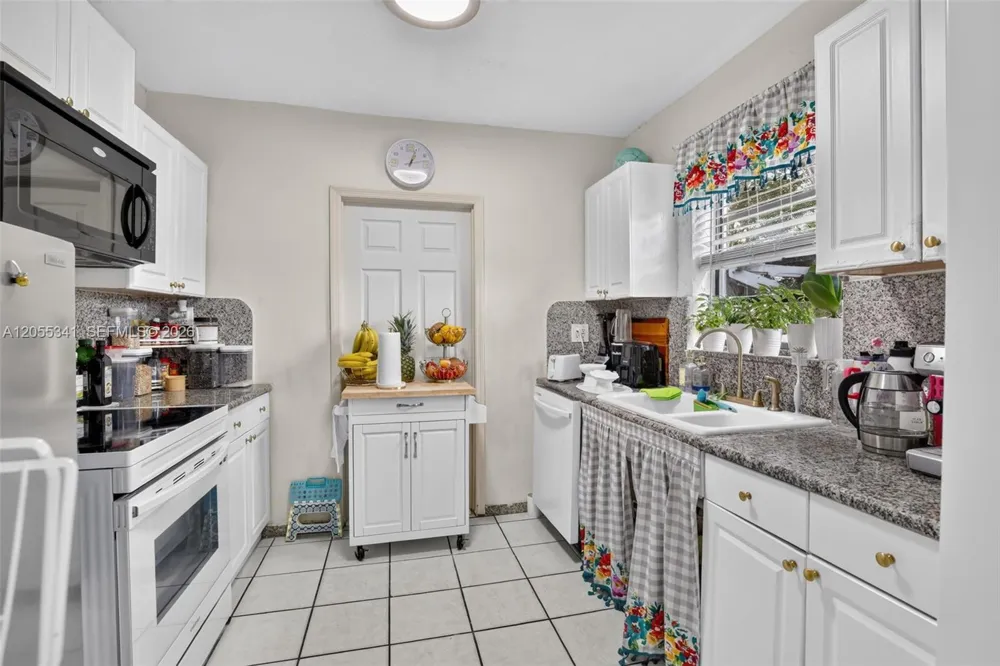 3501 SW 40th Ave West Park, FL 33023