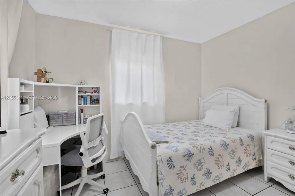3501 SW 40th Ave West Park, FL 33023