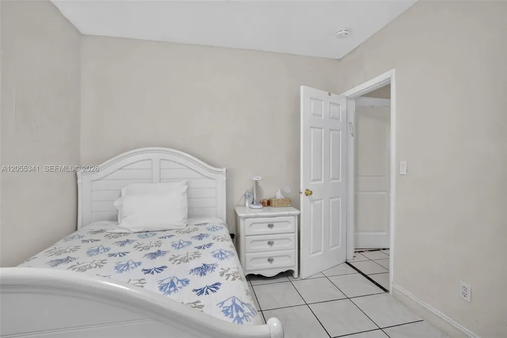 3501 SW 40th Ave West Park, FL 33023