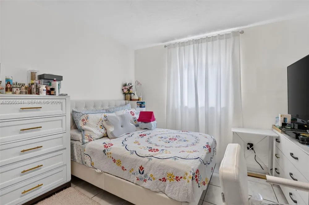3501 SW 40th Ave West Park, FL 33023