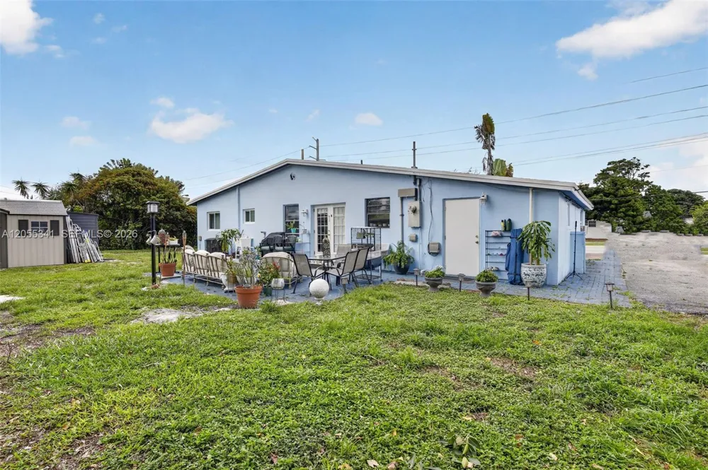 3501 SW 40th Ave West Park, FL 33023