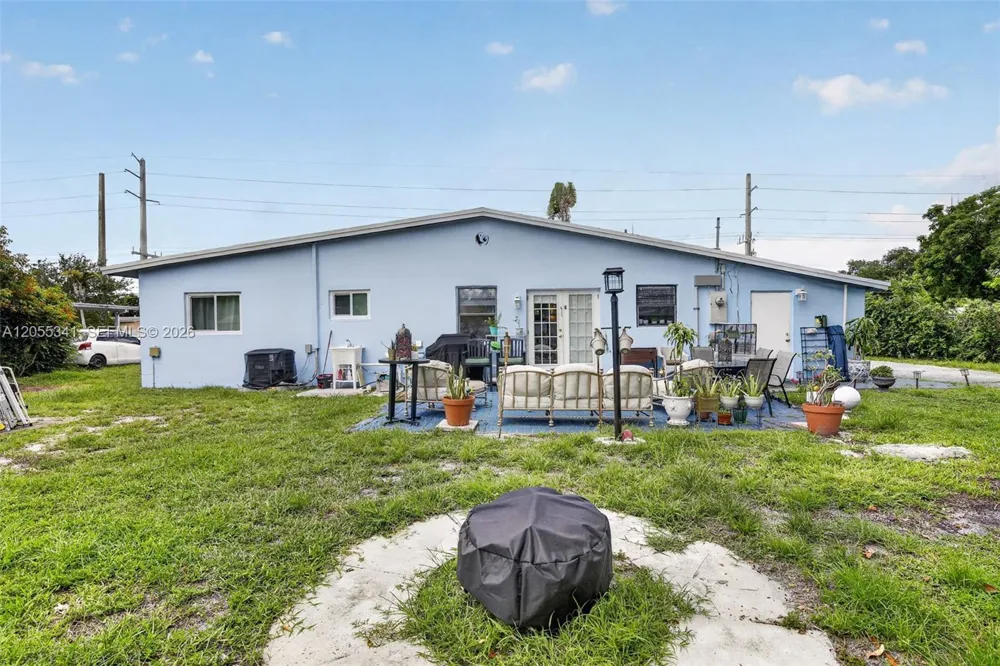 3501 SW 40th Ave West Park, FL 33023