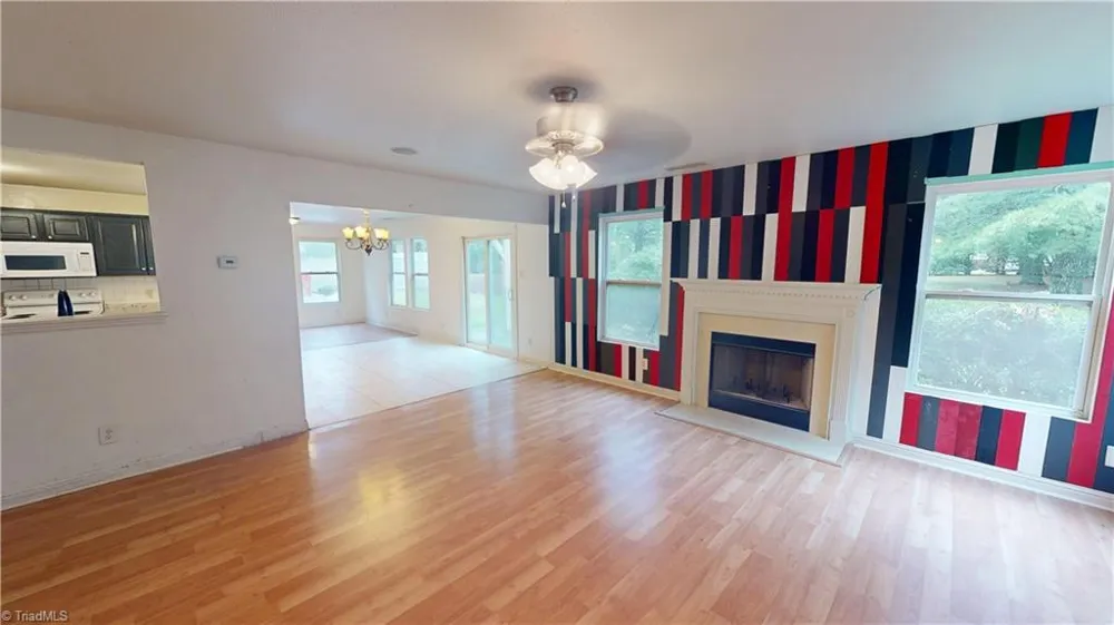 4209 Oak Pointe Drive Winston-Salem, NC 27105