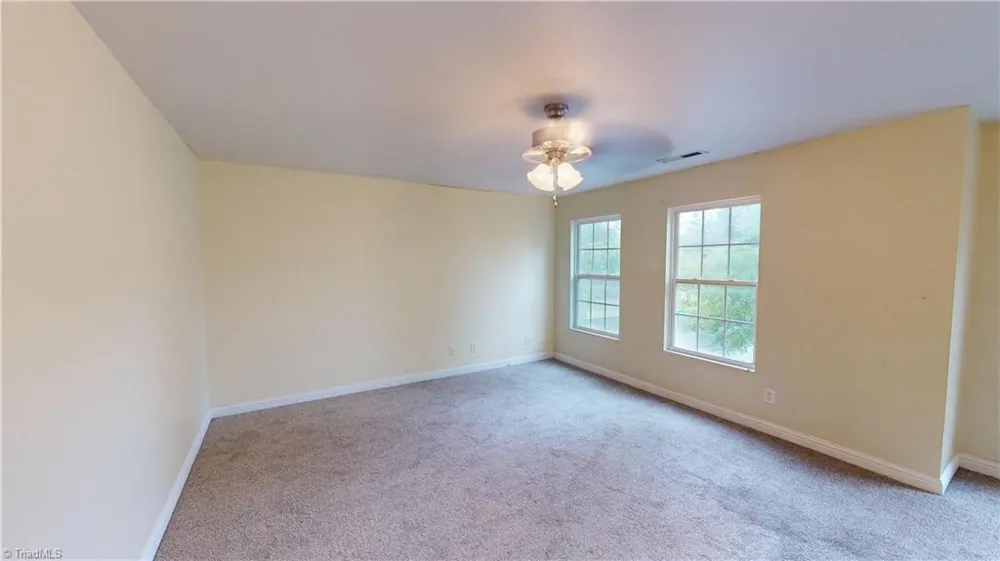 4209 Oak Pointe Drive Winston-Salem, NC 27105