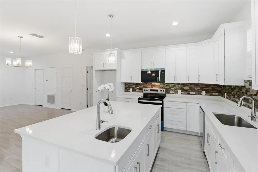 822 POPLAR STREET Inverness, FL 34452