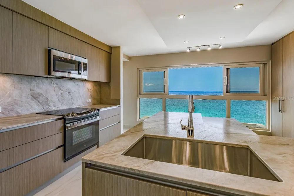 1507 ASHFORD AVE. #1002 San Juan, PR 00911