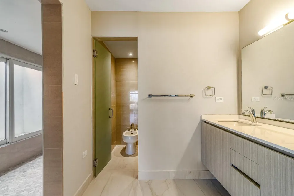 1507 ASHFORD AVE. #1002 San Juan, PR 00911