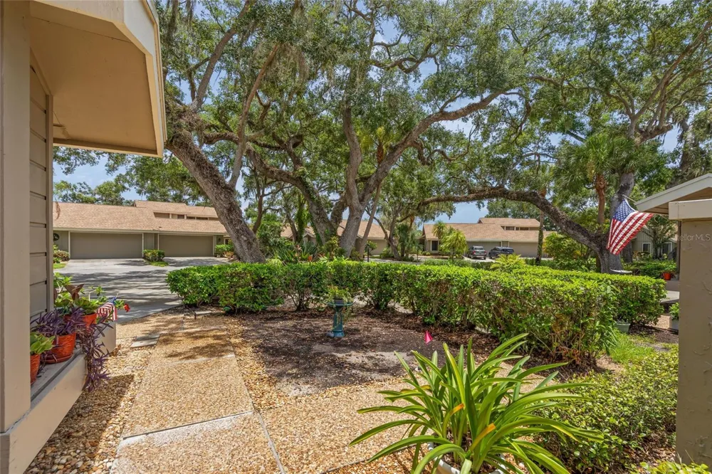 4562 FOREST WOOD TRAIL #15 Sarasota, FL 34241