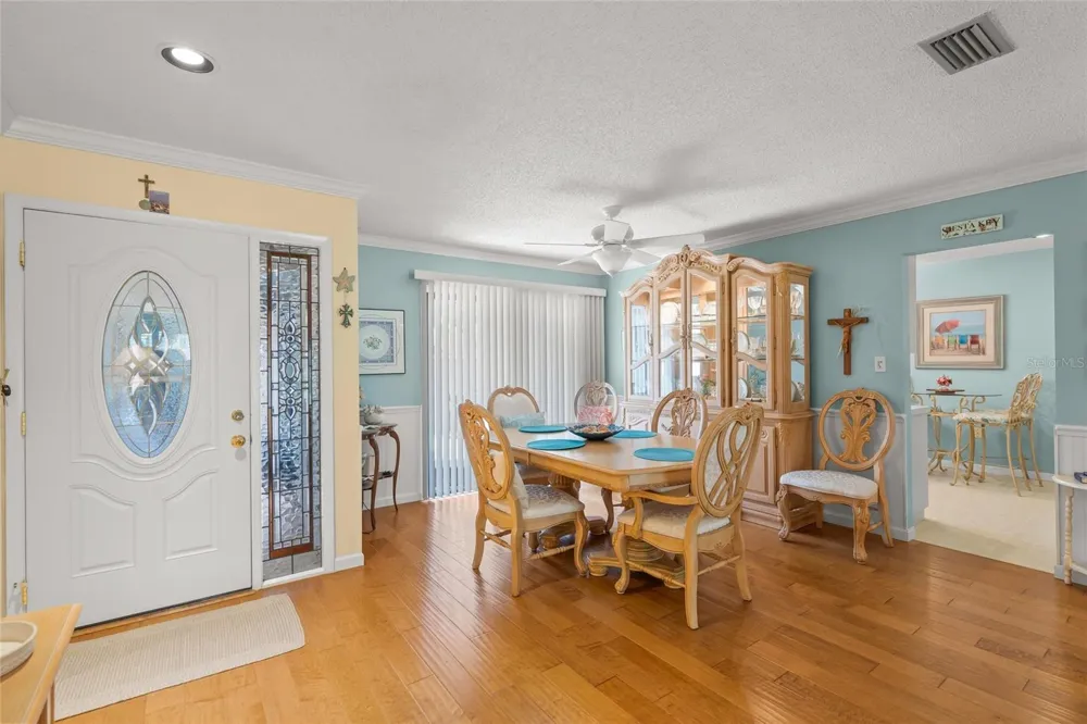 4562 FOREST WOOD TRAIL #15 Sarasota, FL 34241