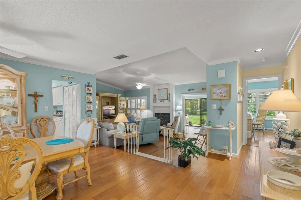 4562 FOREST WOOD TRAIL #15 Sarasota, FL 34241