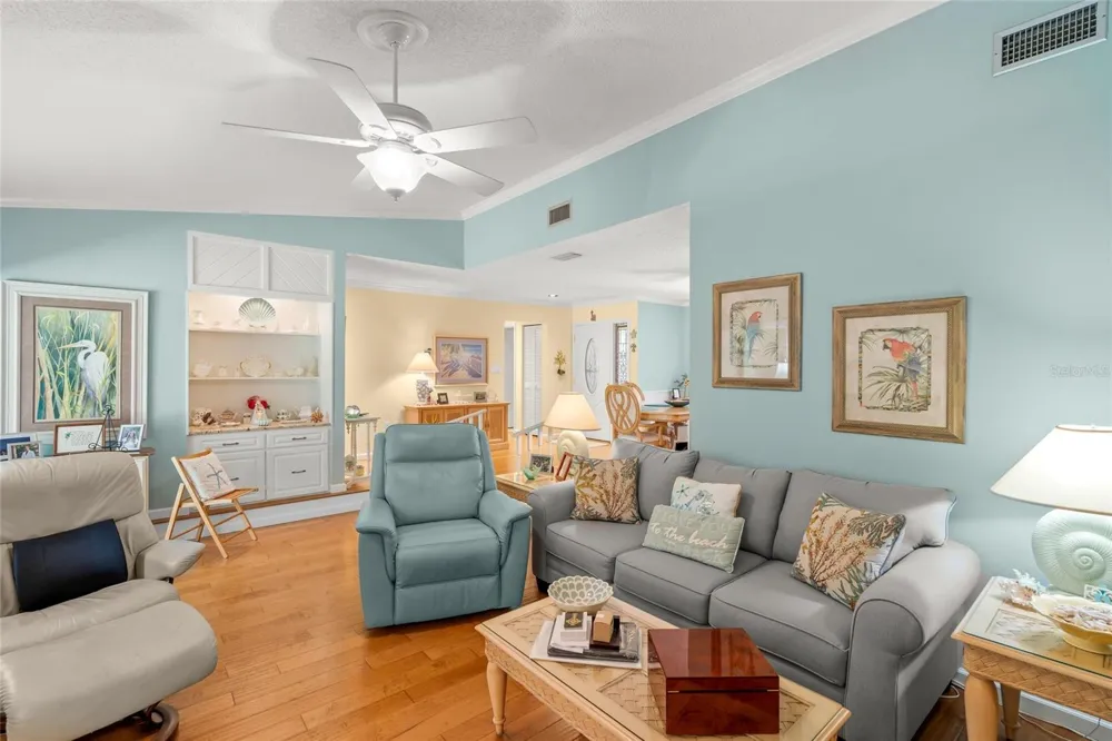 4562 FOREST WOOD TRAIL #15 Sarasota, FL 34241