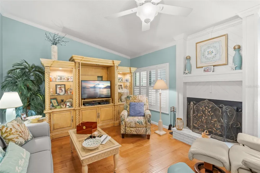 4562 FOREST WOOD TRAIL #15 Sarasota, FL 34241