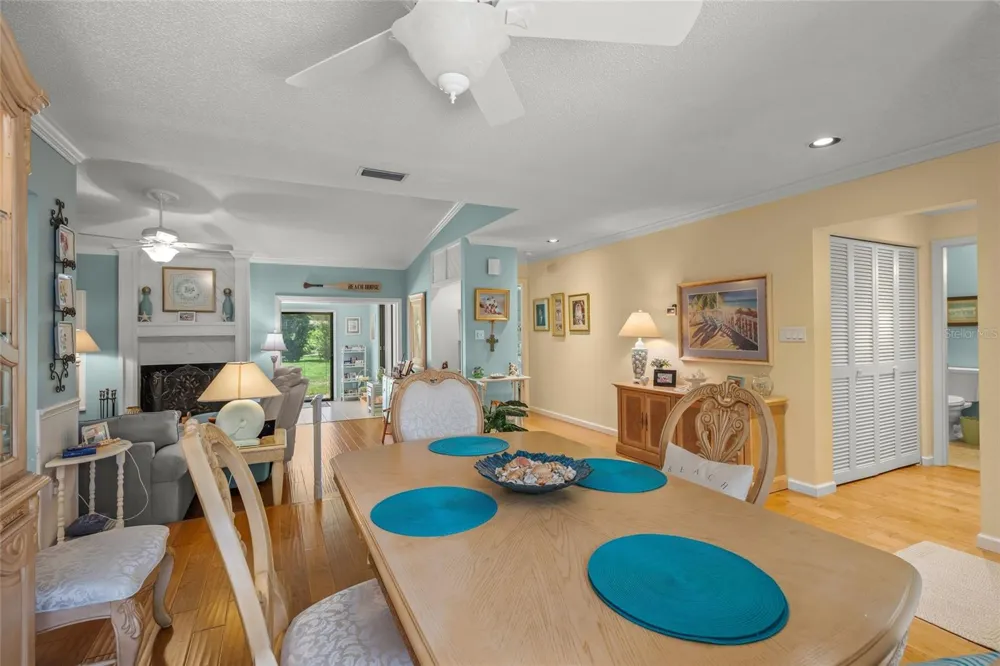 4562 FOREST WOOD TRAIL #15 Sarasota, FL 34241