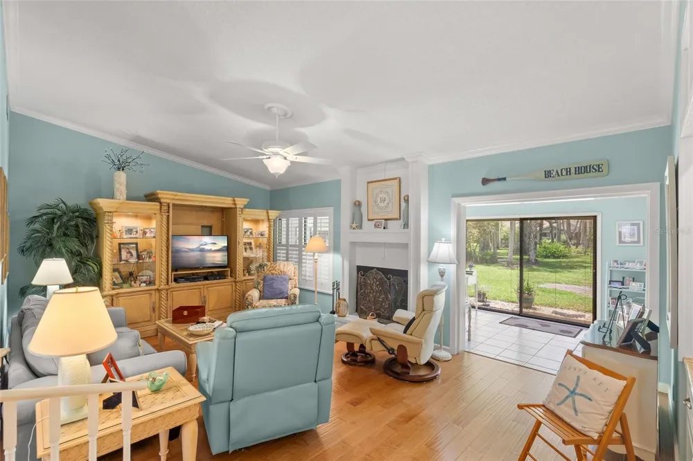 4562 FOREST WOOD TRAIL #15 Sarasota, FL 34241