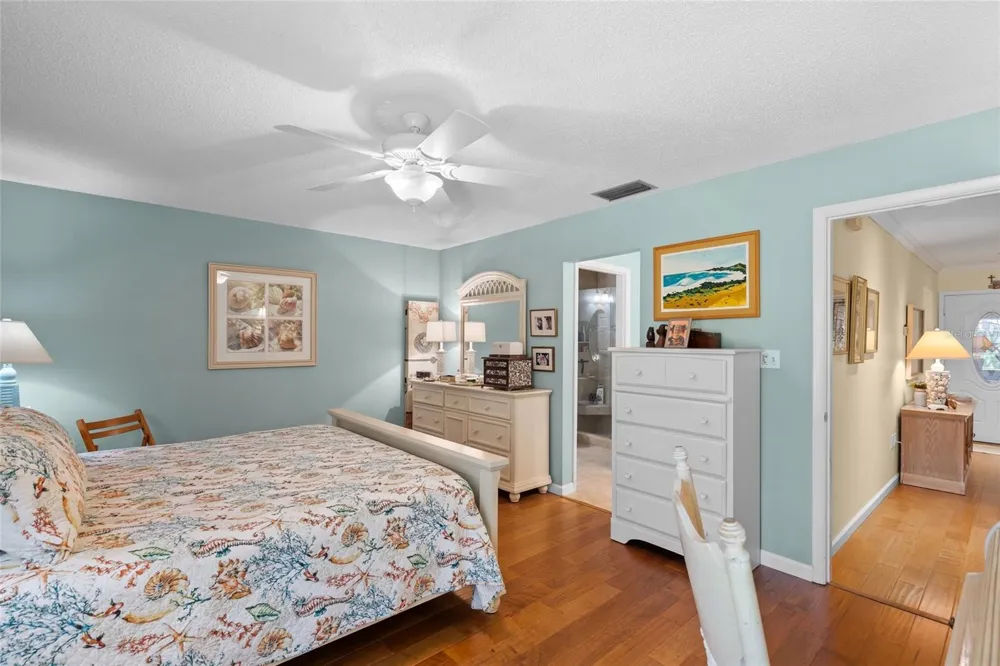 4562 FOREST WOOD TRAIL #15 Sarasota, FL 34241