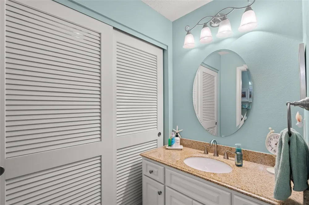 4562 FOREST WOOD TRAIL #15 Sarasota, FL 34241