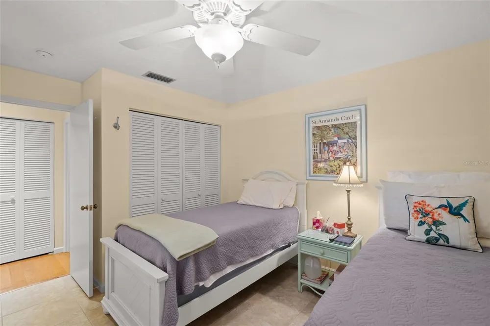 4562 FOREST WOOD TRAIL #15 Sarasota, FL 34241