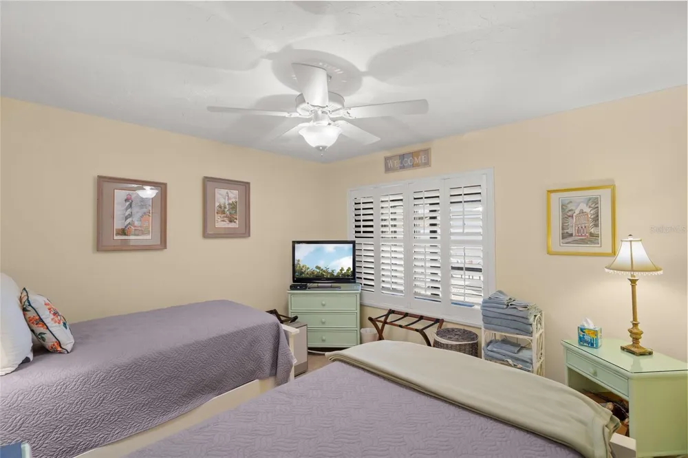 4562 FOREST WOOD TRAIL #15 Sarasota, FL 34241