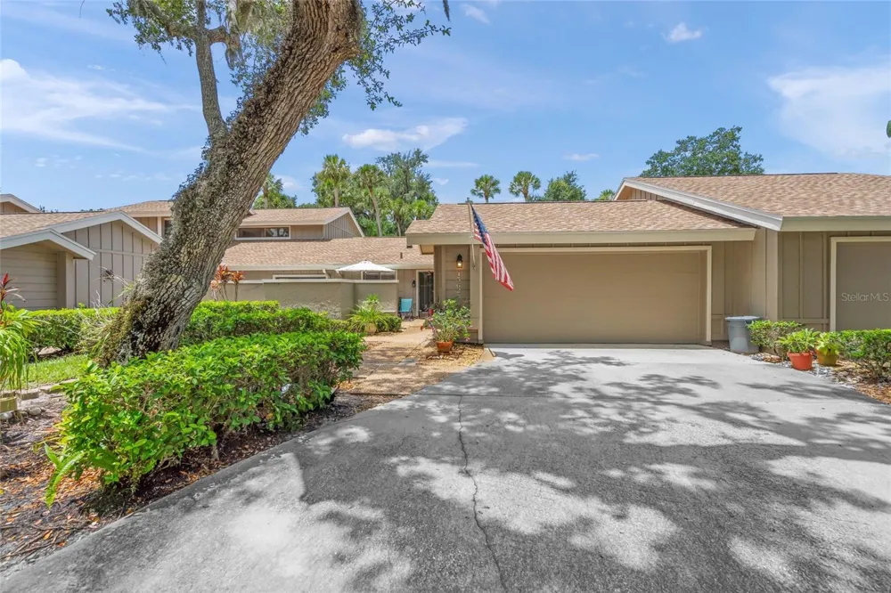 4562 FOREST WOOD TRAIL #15 Sarasota, FL 34241