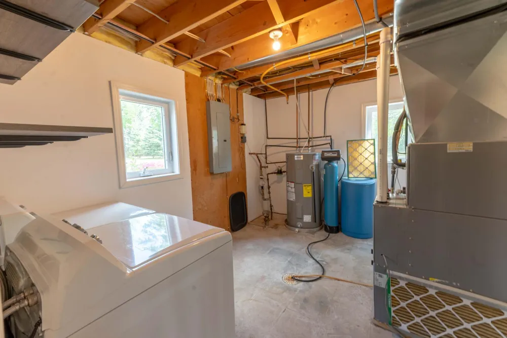 512 Pinetree Drive Perham, MN 56573