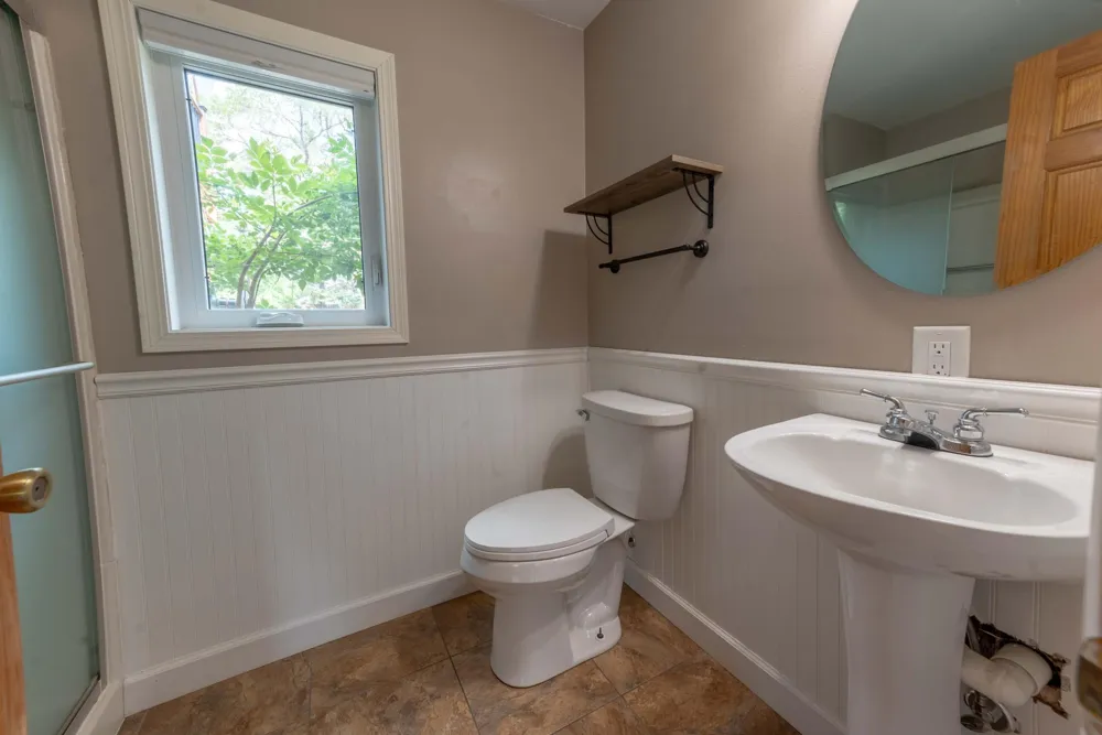 512 Pinetree Drive Perham, MN 56573