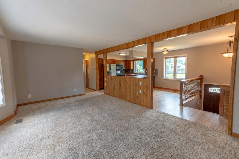 512 Pinetree Drive Perham, MN 56573