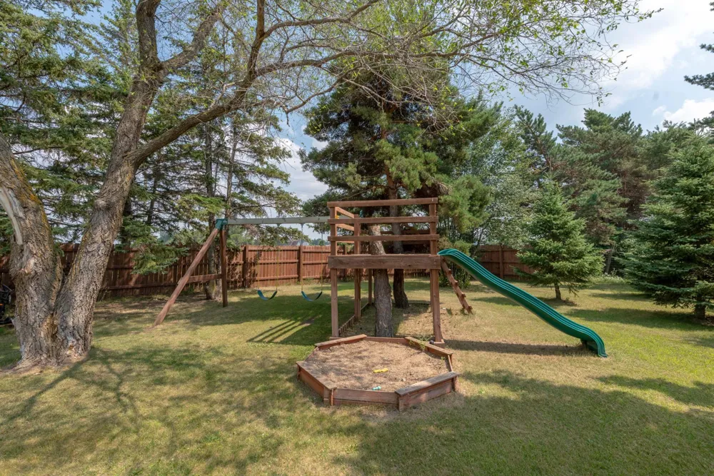 512 Pinetree Drive Perham, MN 56573