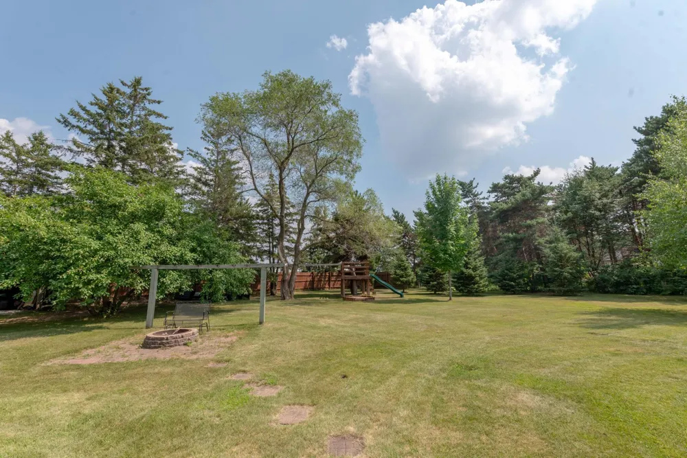 512 Pinetree Drive Perham, MN 56573