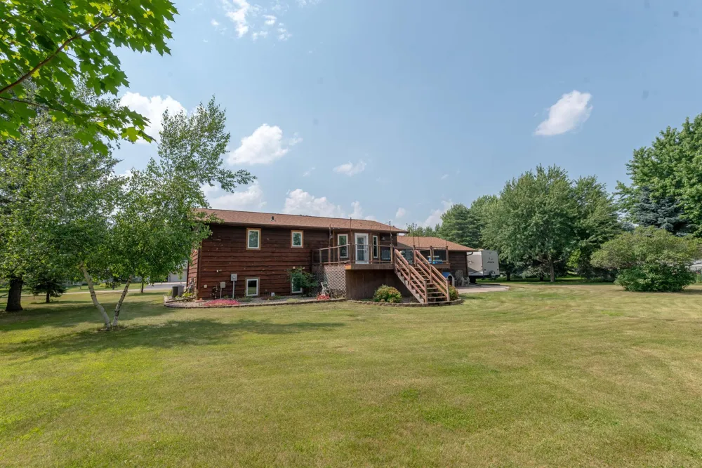 512 Pinetree Drive Perham, MN 56573