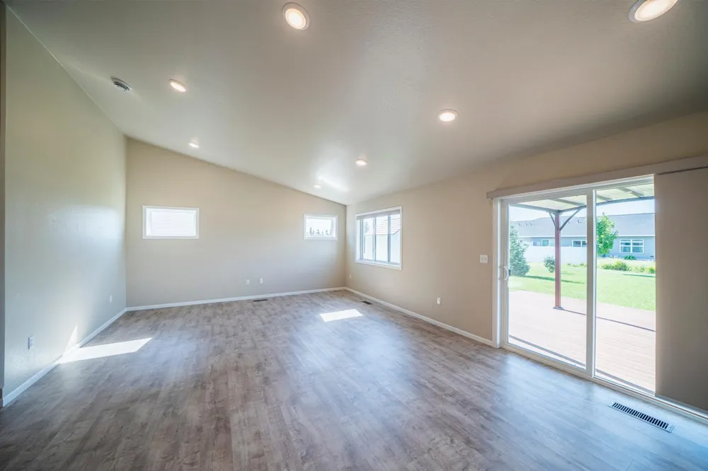 1877 Longview Drive Detroit Lakes, MN 56501