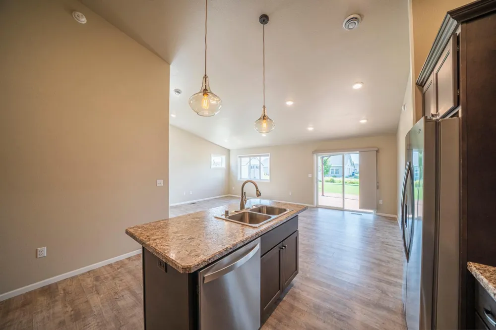 1877 Longview Drive Detroit Lakes, MN 56501