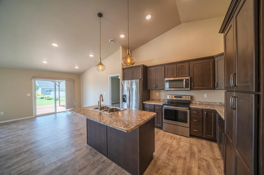 1877 Longview Drive Detroit Lakes, MN 56501