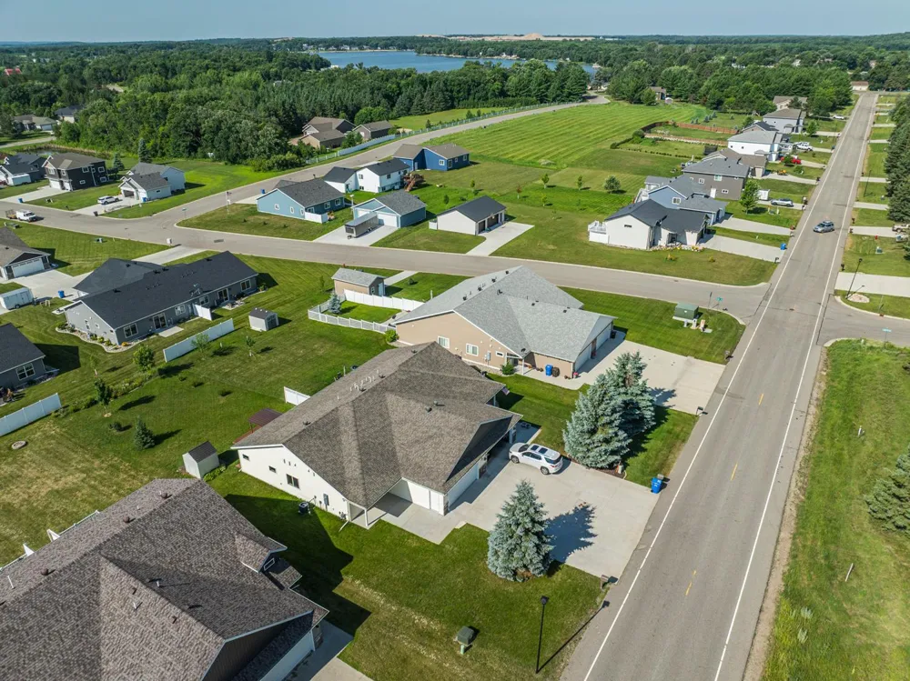 1877 Longview Drive Detroit Lakes, MN 56501