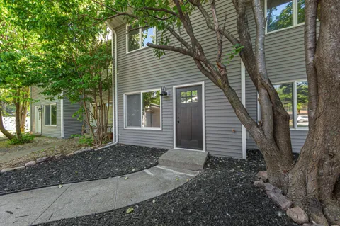 1641 Pleasant View Drive