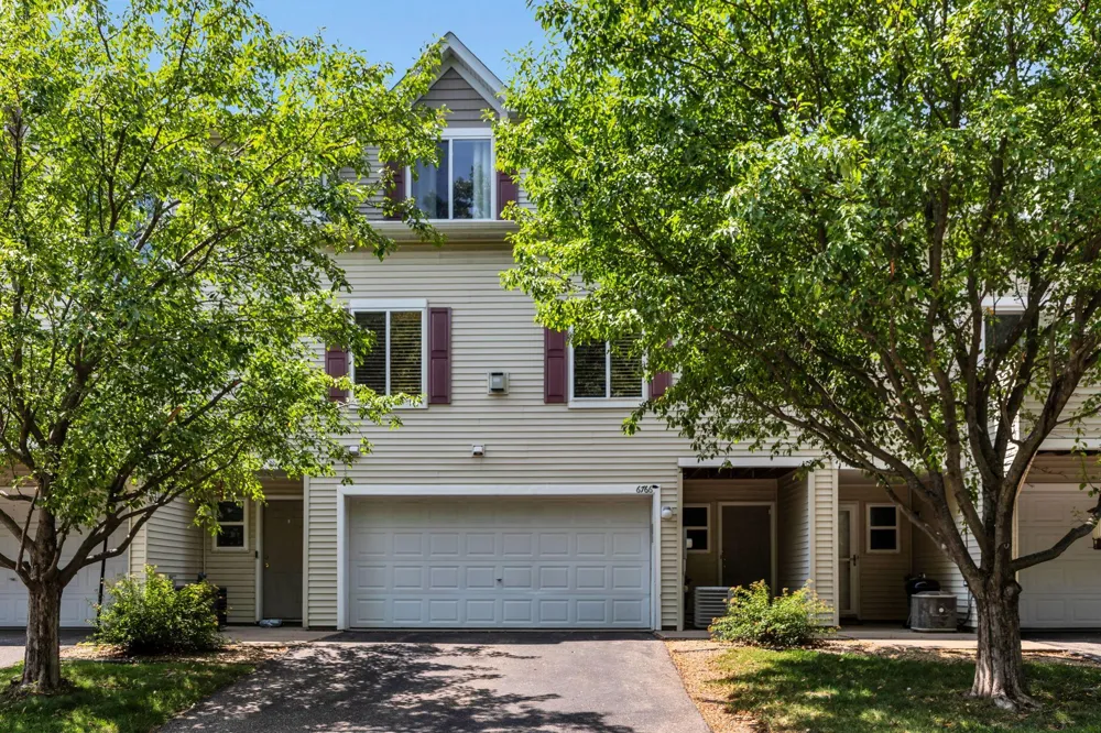 6766 Meadow Grass Lane S Cottage Grove, MN 55016